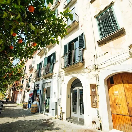 Domus Gisulfo Apartment Salerno Exterior photo